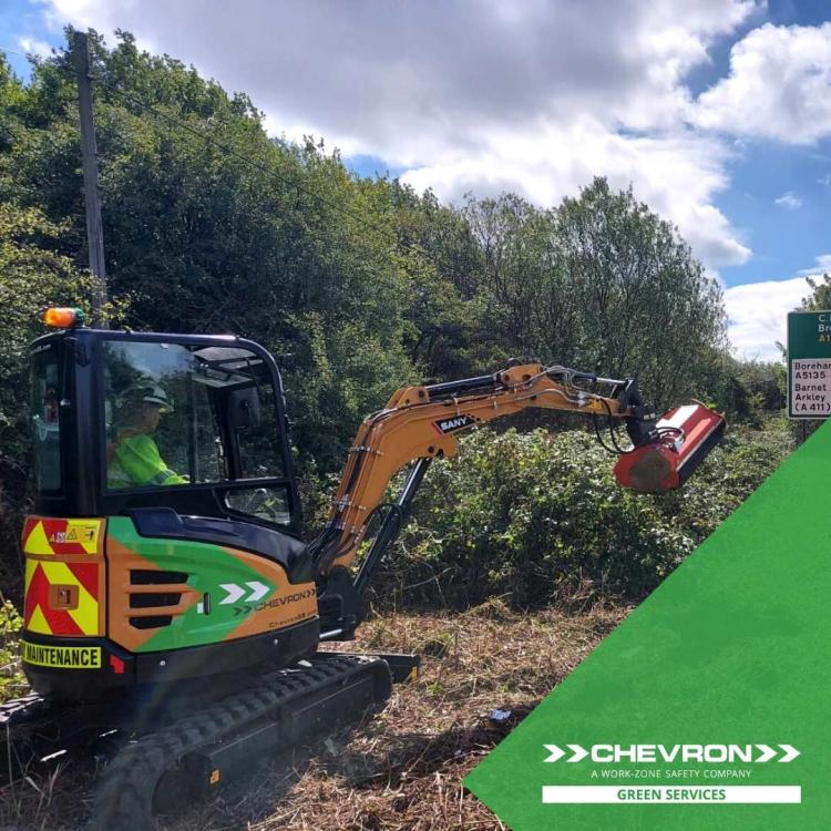 Ditch clearance on London-Herts border provides inspection access and ecological benefits